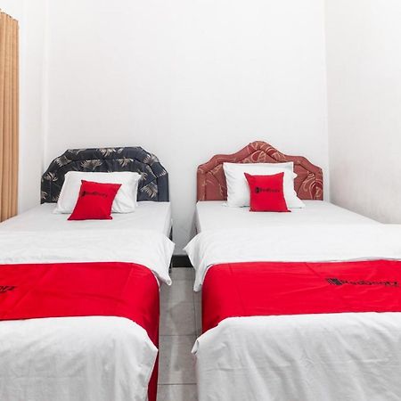 Reddoorz Near Bahu Mall Manado Malalayang Екстериор снимка