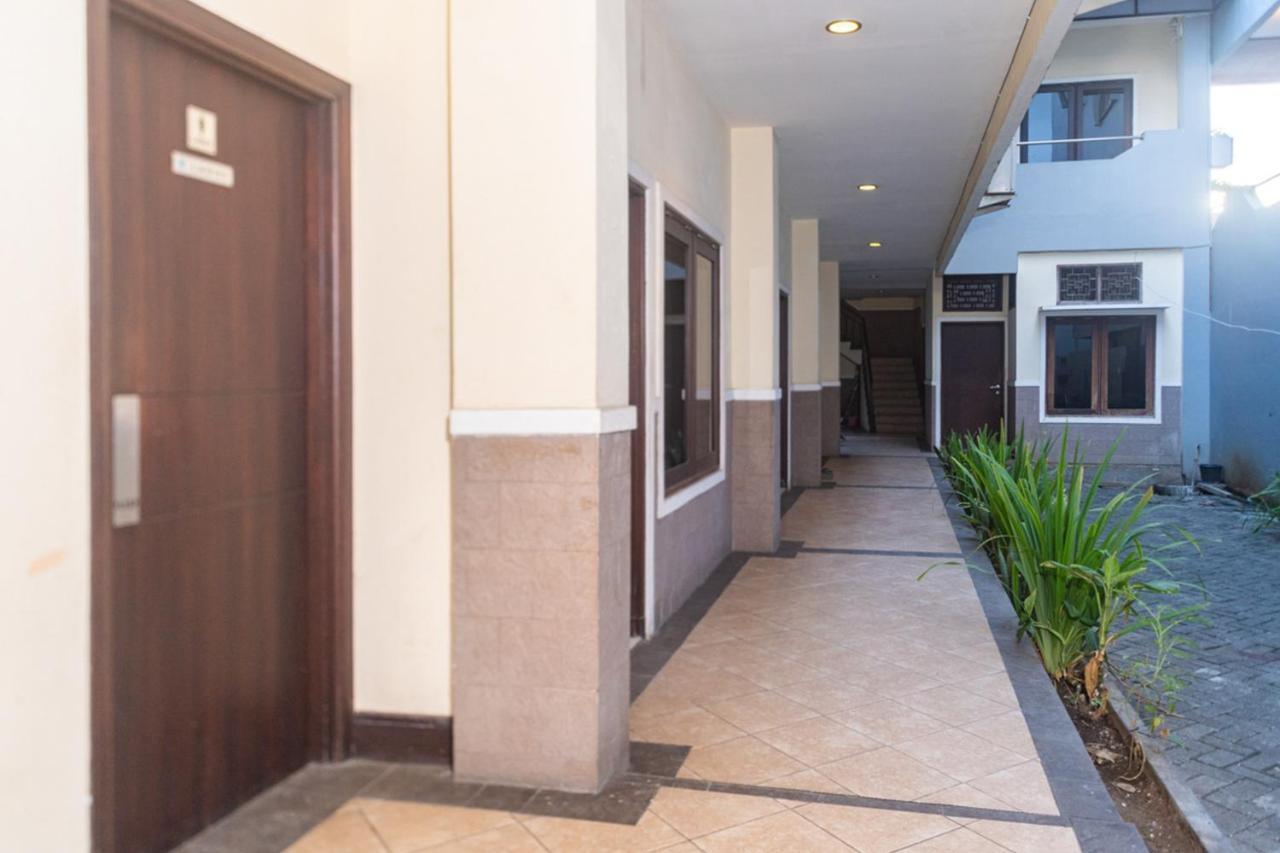 Reddoorz Near Bahu Mall Manado Malalayang Екстериор снимка