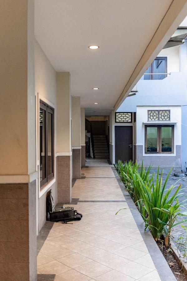 Reddoorz Near Bahu Mall Manado Malalayang Екстериор снимка