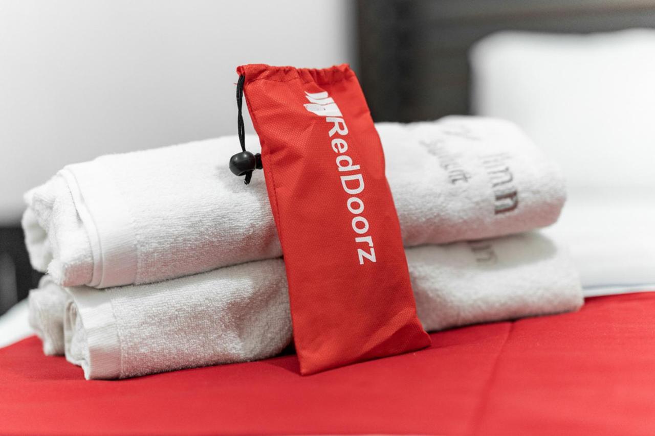 Reddoorz Near Bahu Mall Manado Malalayang Екстериор снимка